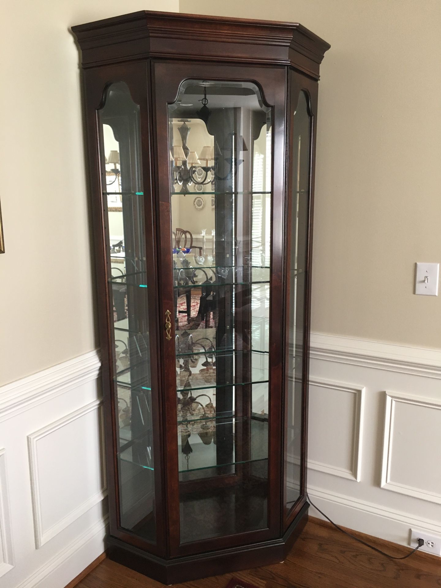 Curio cabinet