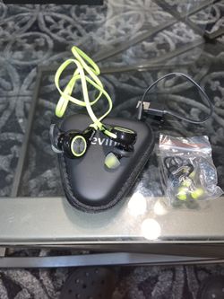 Sports earbuds noise canceling