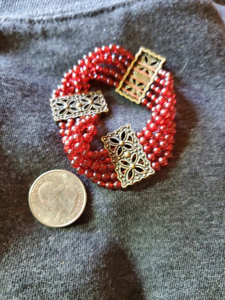 Red Beads Stretch  Bracelet 