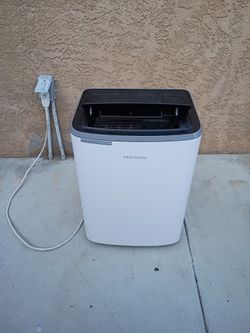 FRIGIDAIRE PORTABLE AIR CONDITIONER