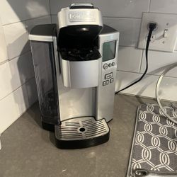 Cuisinart single-serve coffee maker — K-Cup compatible, works great
