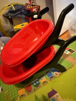 Small little wheelbarrow kid size $5