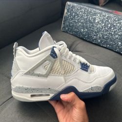 Jordan 4 (Nike)