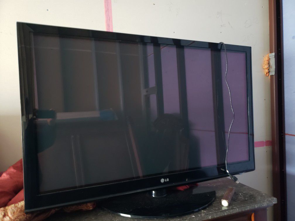 50 Inch LG TV With TV Stand & Remote
