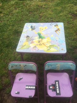Tinker bell activity table with 2 chairs