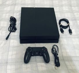 Sony PlayStation 4 ps4 Console lot Adult Owned in Excellent Condition Fully functional light usage please read description and check out photos