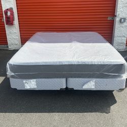 Casper Select King Mattress + Box Spring + Avocado Metal Bed Frame 