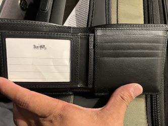 Coach men wallet brand new for Sale in Cupertino, CA - OfferUp