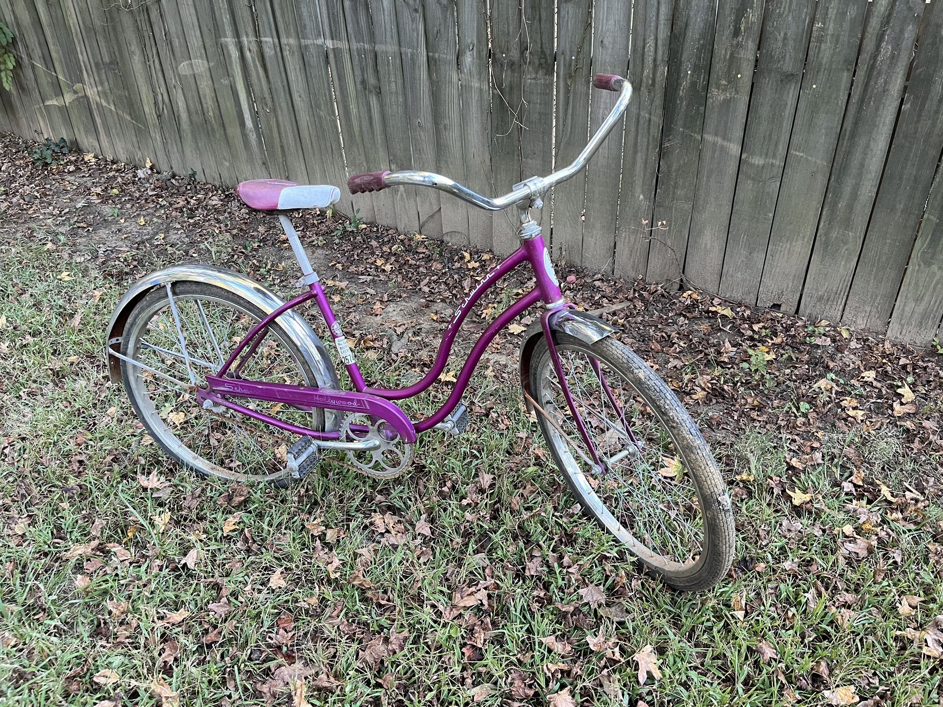 Schwinn Hollywood Vintage Bike