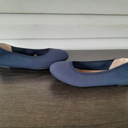 Amazon essentials Navy Blue flats size 8.5w
