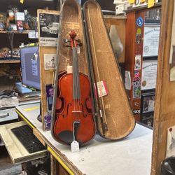 Melody 4/4 Violin w/ Case And Bow