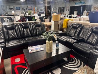 Beautiful reclining sofa set! $1699 🚨🖤✨