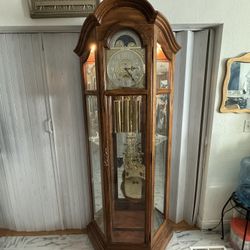 Howard Miller Clock 