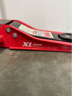 Arcan 3.0 Ton Professional Series Steel Service Jack used, but no problem always kept inside the garage
