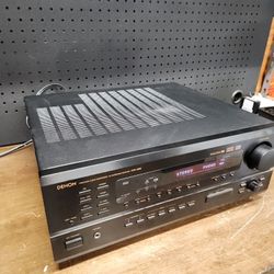 Denon AVR 1802 5.1 Channel  Receiver, Phono Input 