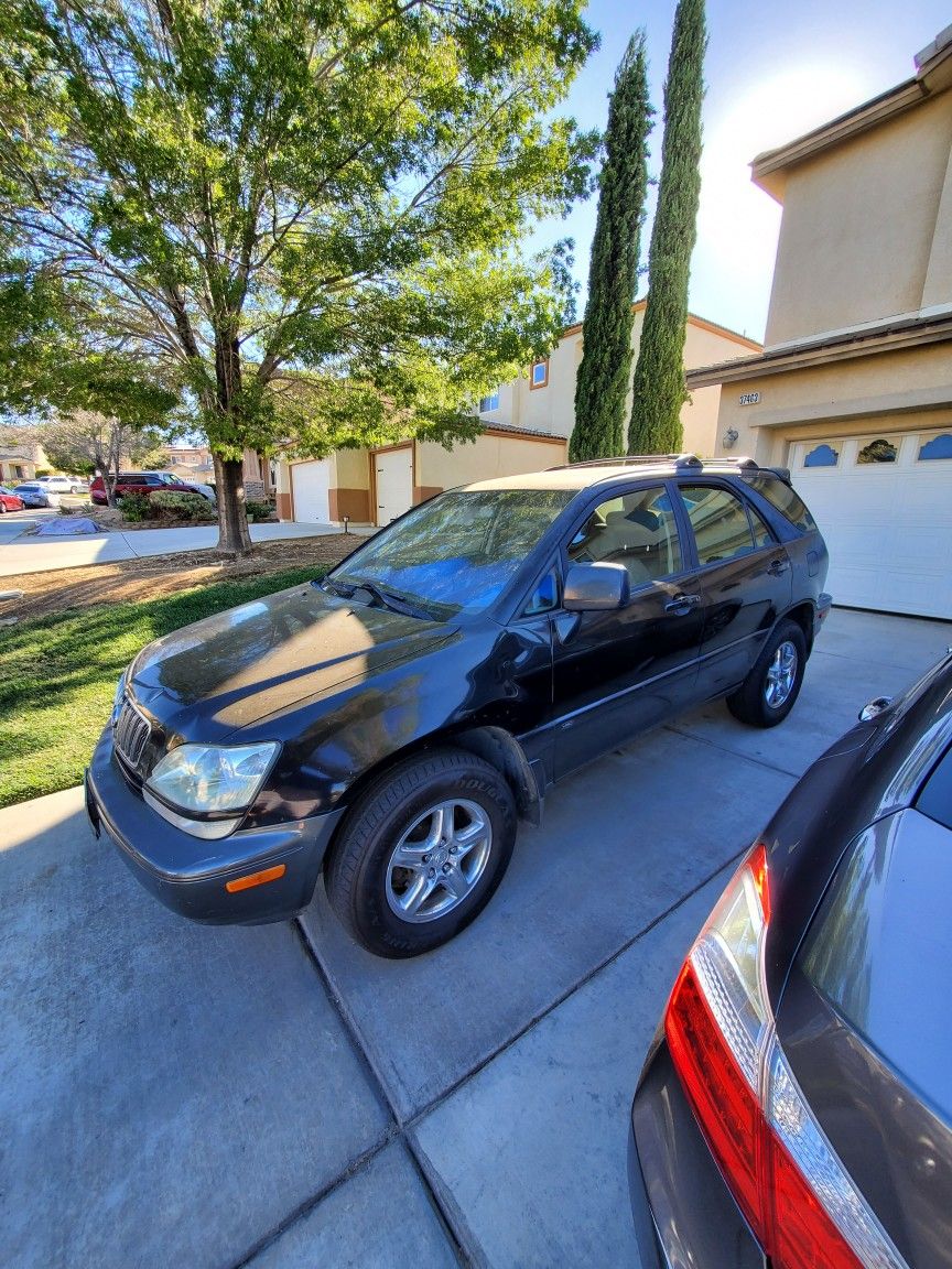 2001 Lexus Rx 300 for Sale in Palmdale, CA - OfferUp