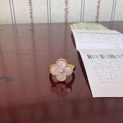 Van Cleef & Arpels Alhambra Ring 52 18k Yellow Gold, Diamond, Onyx, white mother of pearl 