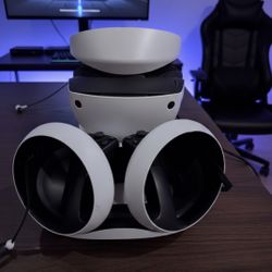PS VR2 - Headset, Controllers, Charger LIKE NEW