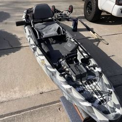 3waters fish kayak with trolling motor 10.5 feet