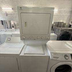 Kenmore Stackable Washer and Dryer “27 ( Lavadora y secadora )
