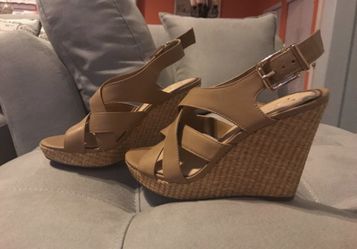 ✨💖Jessica Simpson Wedges shoes 6 W ✨💖