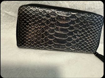COACH ACCORDION LEATHER WALLET
