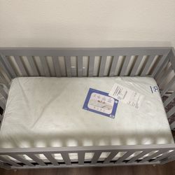 Crib with Mattress 
