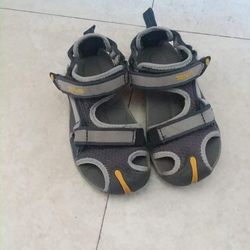 Teva Boys Shoes Size 12 Good Condition Like New