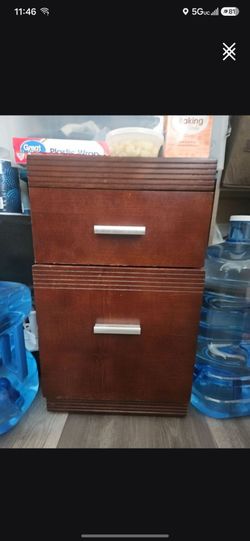 2 small drawers