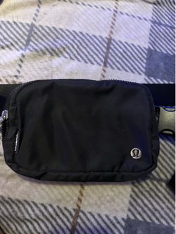 Lululemon crossbody