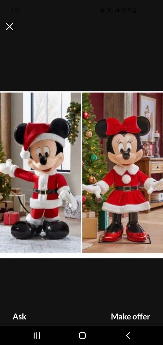 Mickey & Minnie Animatronic XMAS Display