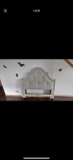 Bed set with side tables