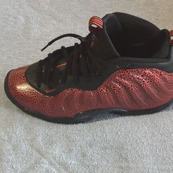 Size 5y Nike Air Foamposite One Cracked Lava