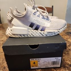 Kid's Adidas NMD R1. V2 Sneakers 