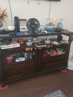 Tv stand