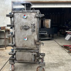 STACK SMOKER, VERTICAL SMOKER, SMOKER, LIVE FIRE, BBQ, GRILL, BARBECUE, WOOD FIRE, CHARCOAL