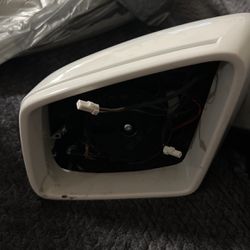 2017 Mercedes-Benz GLS 450 driver side mirror body