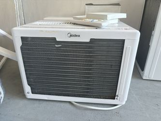 Midea Window AC Unit - Like New