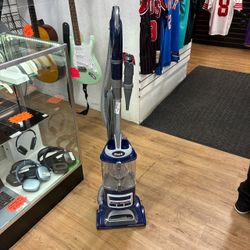 Shark Navigator Lift Away Vacuum 21979709