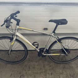 Specialized Sirrus Size Medium 24 speed Shimano for Sale in Portland OR OfferUp