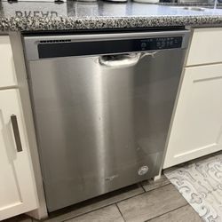 Dishwasher Whirlpool 