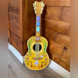 Disney Store Interactive Musical light up Guitar Rapunzel Tangled, TESTED, WORKS 
