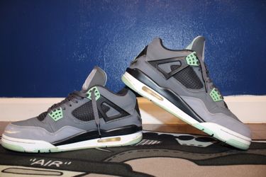 Size 10 - Jordan 4 Retro Green Glow 2013