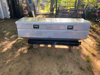 TOOL BOX WHIT KEY