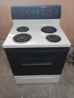 Good working electric stove, free delivery and setup