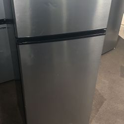 Vissani MDFF7SS 7.1 cu. ft. Top Freezer Refrigerator 0EP 