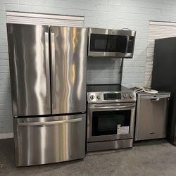 ✨🔥 4-Piece Kitchen Appliance Set for Sale! 🔥✨