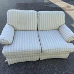 Loveseat 