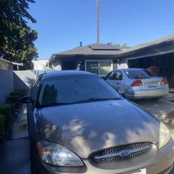 2002 Ford Taurus