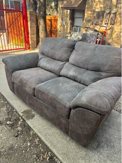 SUEDE LOVE SEAT